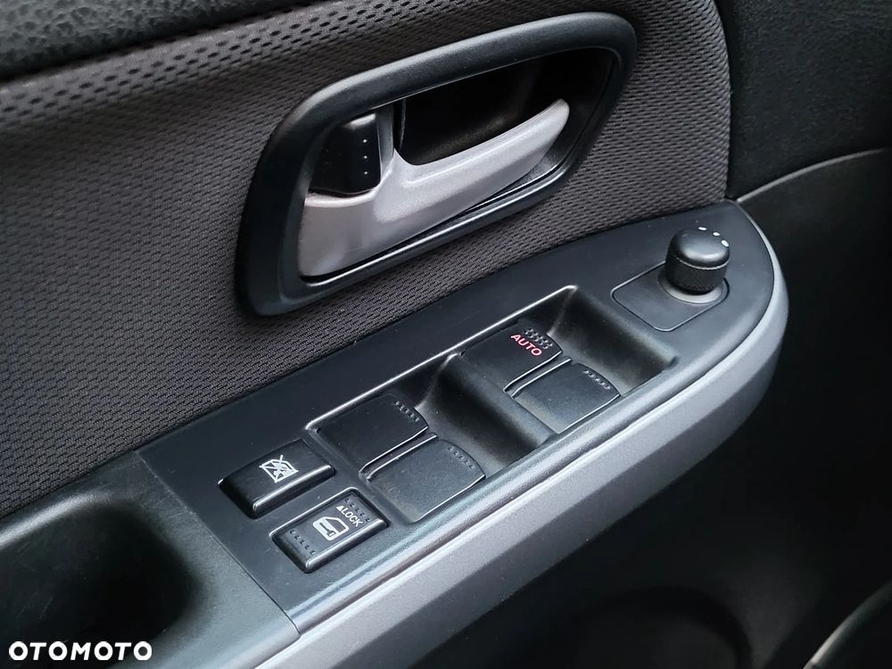 Suzuki Grand Vitara - 8