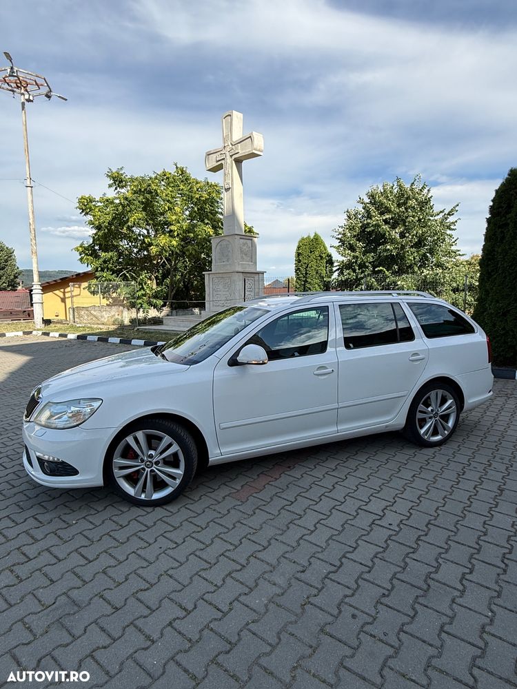 Skoda Octavia 2.0 TDI CR DPF DSG RS - 4