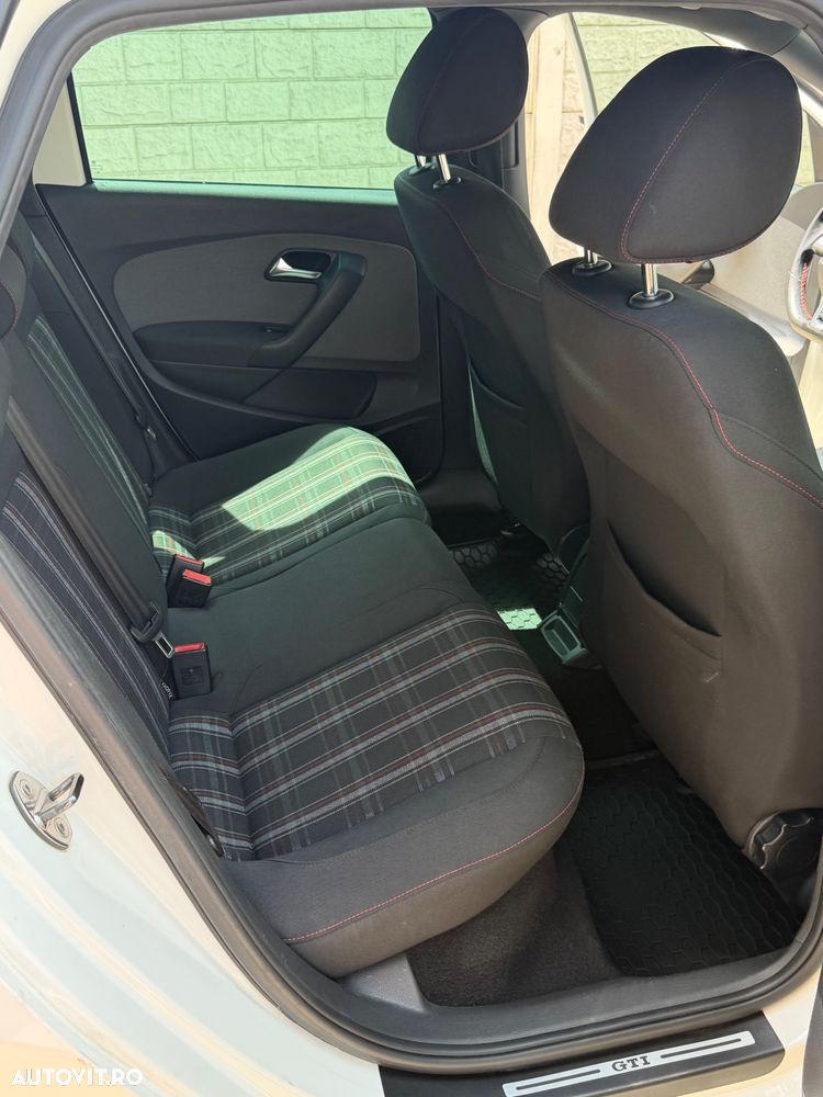 Volkswagen Polo 1.4 DSG GTI - 10