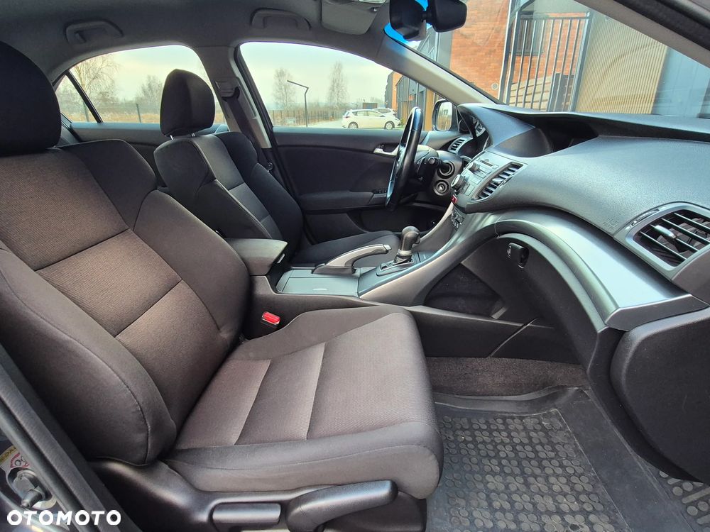 Honda Accord 2.0 Executive - 8