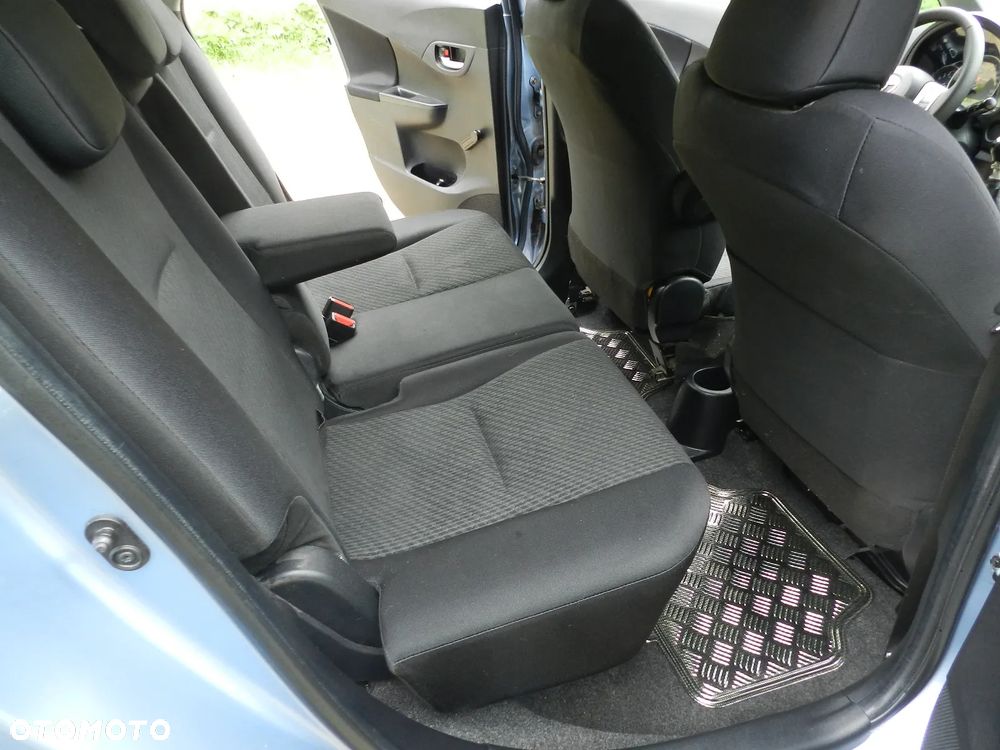 Toyota Verso S - 16