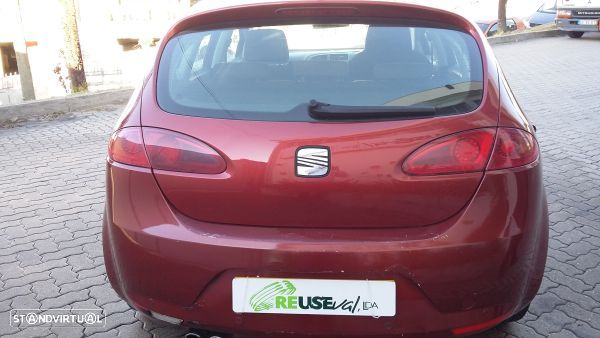 Amortecedor Tampa De Mala Seat Leon (1P1) - 3