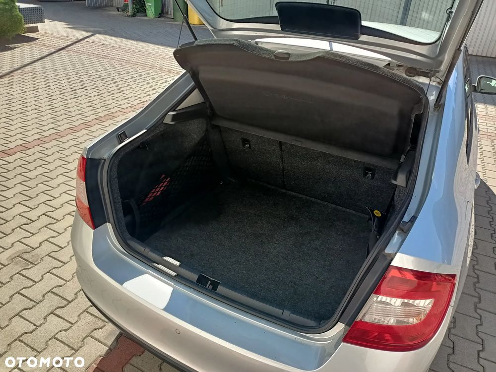 Skoda RAPID - 8