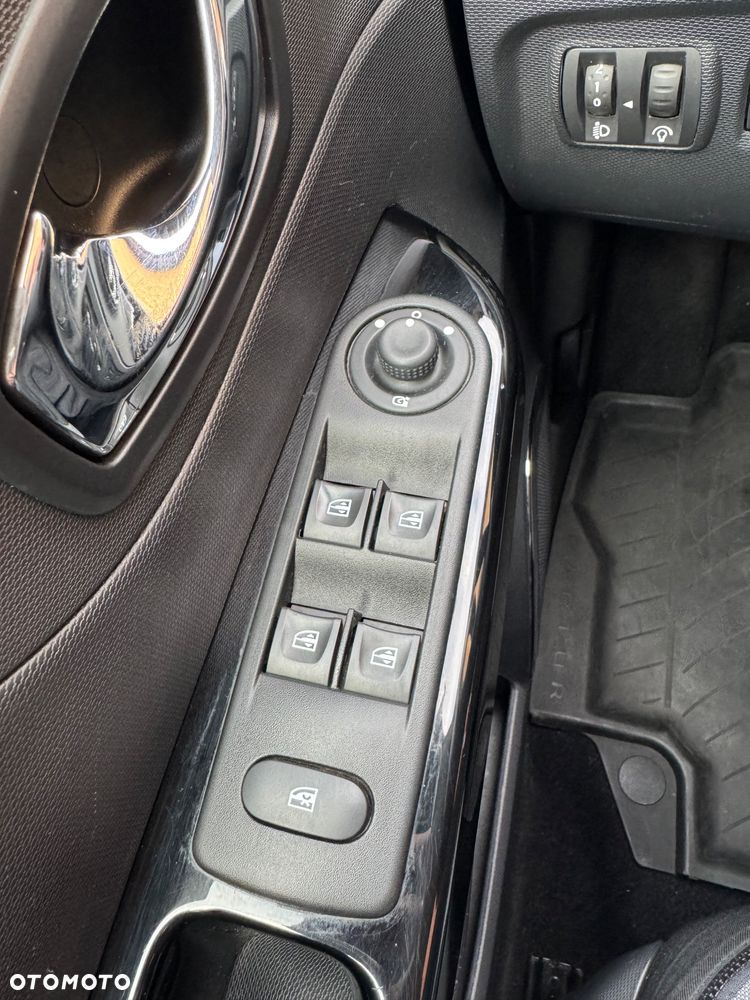 Renault Captur 0.9 Energy TCe Intens EU6 - 19