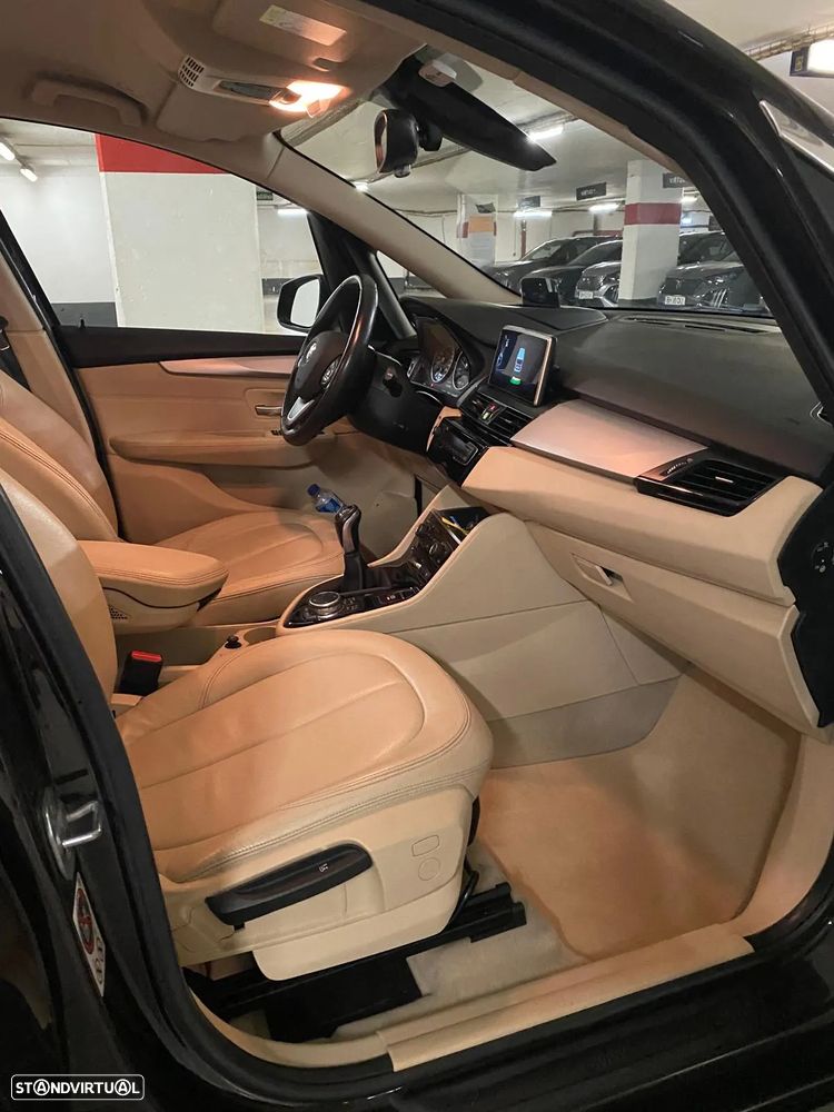 BMW 218 Gran Tourer d Line Luxury - 7