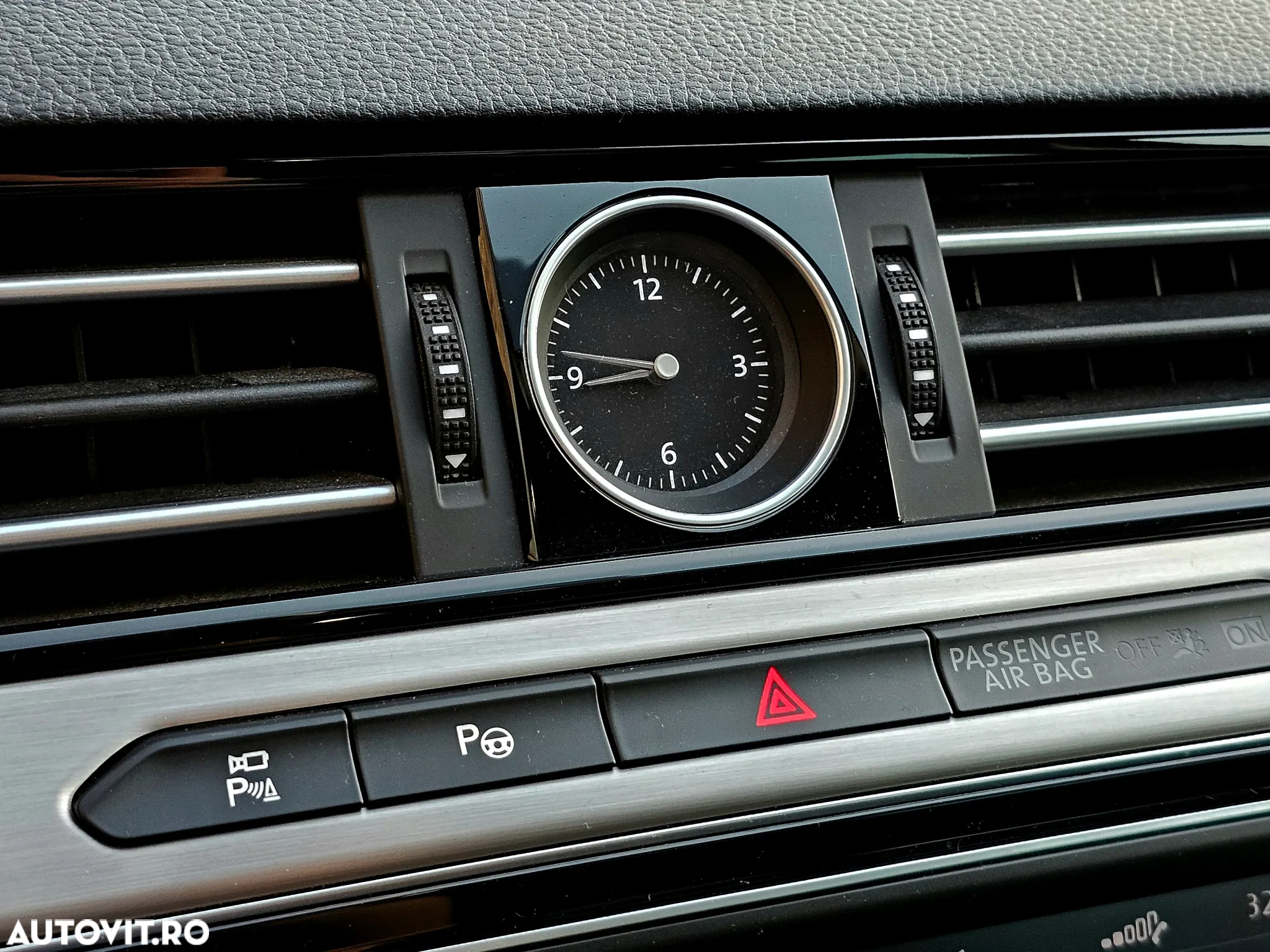 Volkswagen Passat - 33