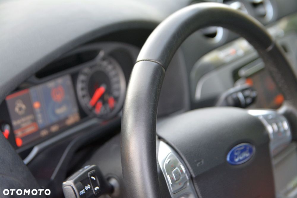 Ford S-Max - 37