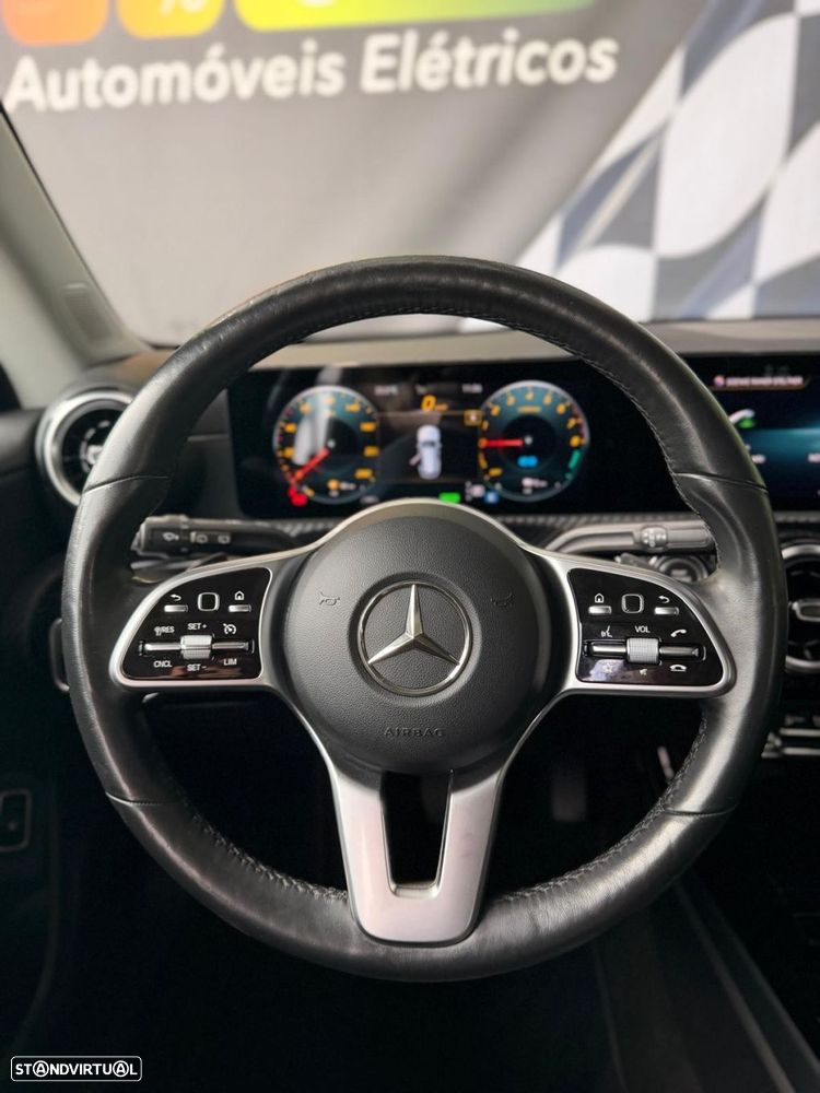 Mercedes-Benz CLA 250 - 21