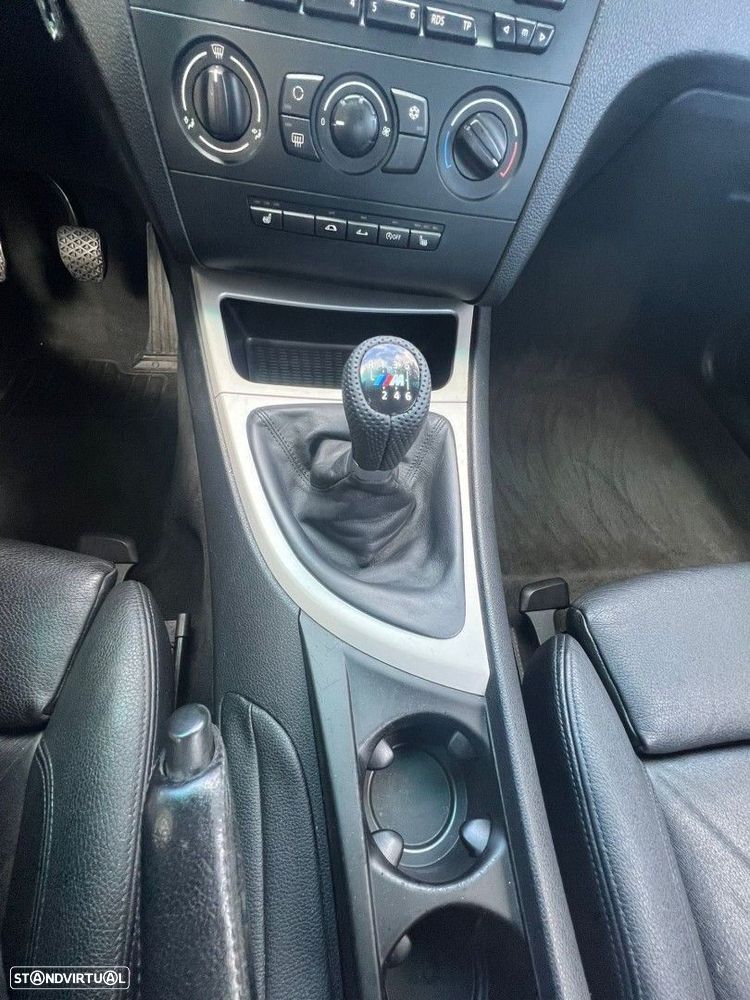 BMW 118 d Pack M - 10