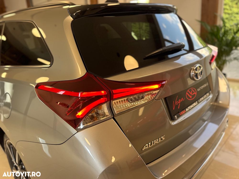 Toyota Auris 1.8 VVT-i Automatik Team Deutschland - 36