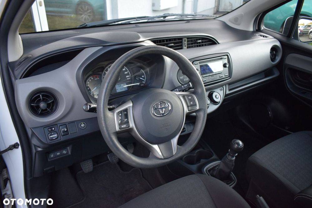 Toyota Yaris - 11