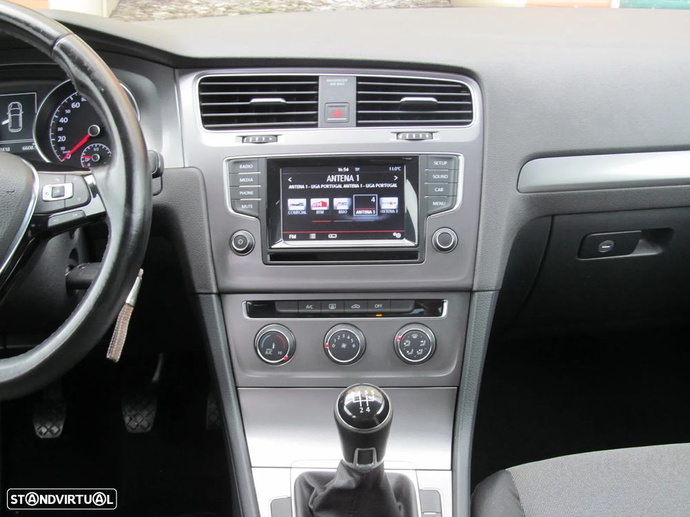 VW Golf 1.6 TDi Trendline - 14