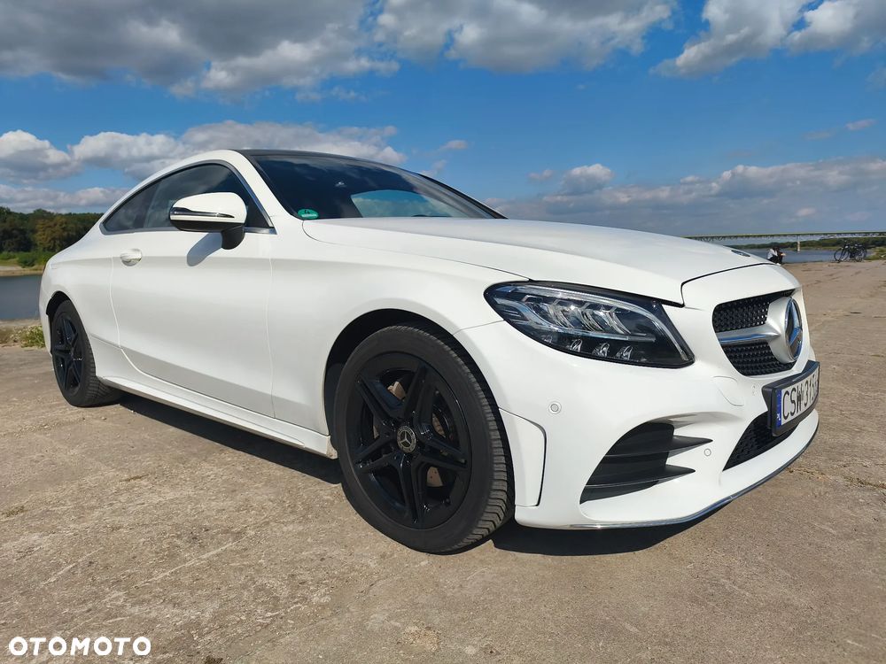Mercedes-Benz Klasa C 180 9G-TRONIC AMG Line - 22