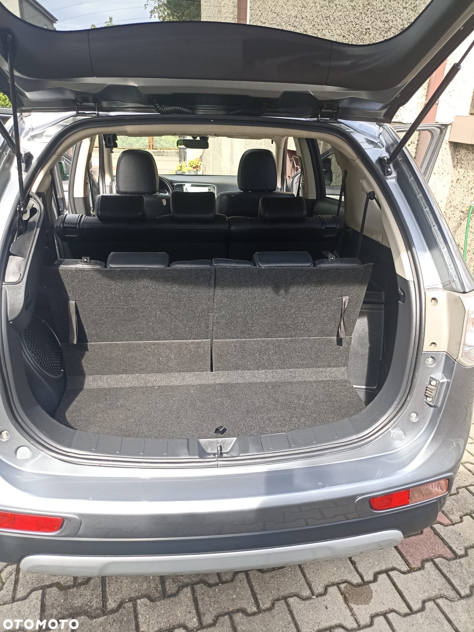 Mitsubishi Outlander - 10