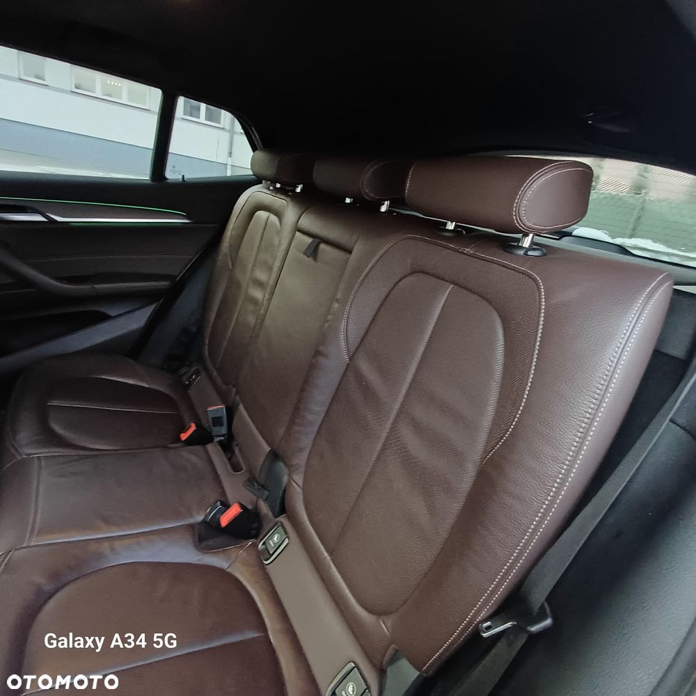 BMW X2 xDrive20i Advantage Plus - 15