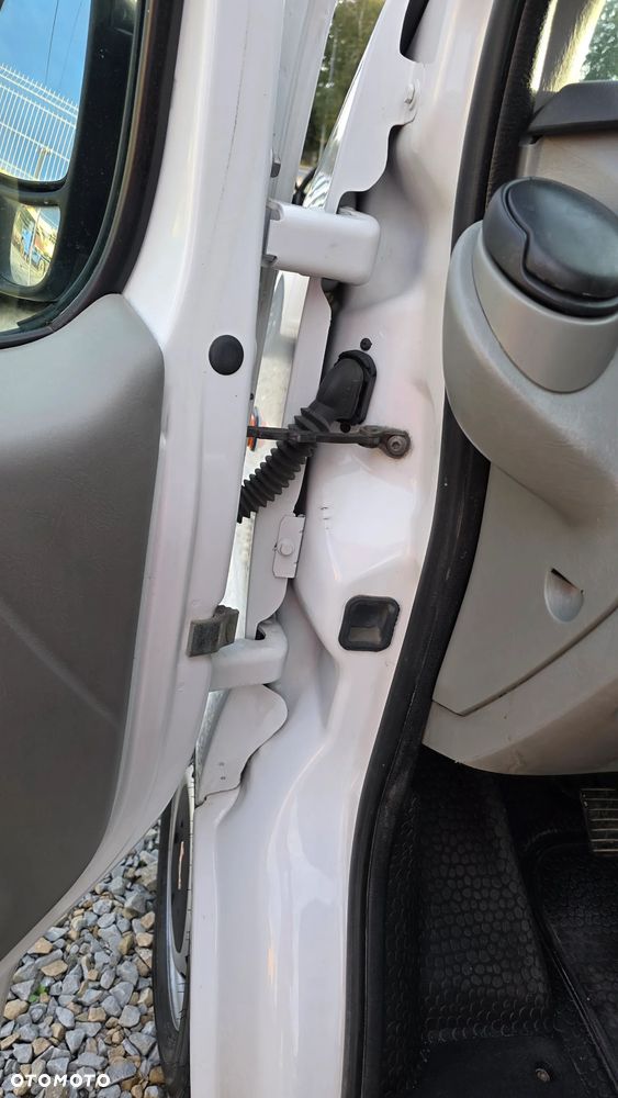 Opel Vivaro L1H1 DPF - 17