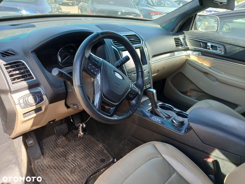 Ford Explorer - 19