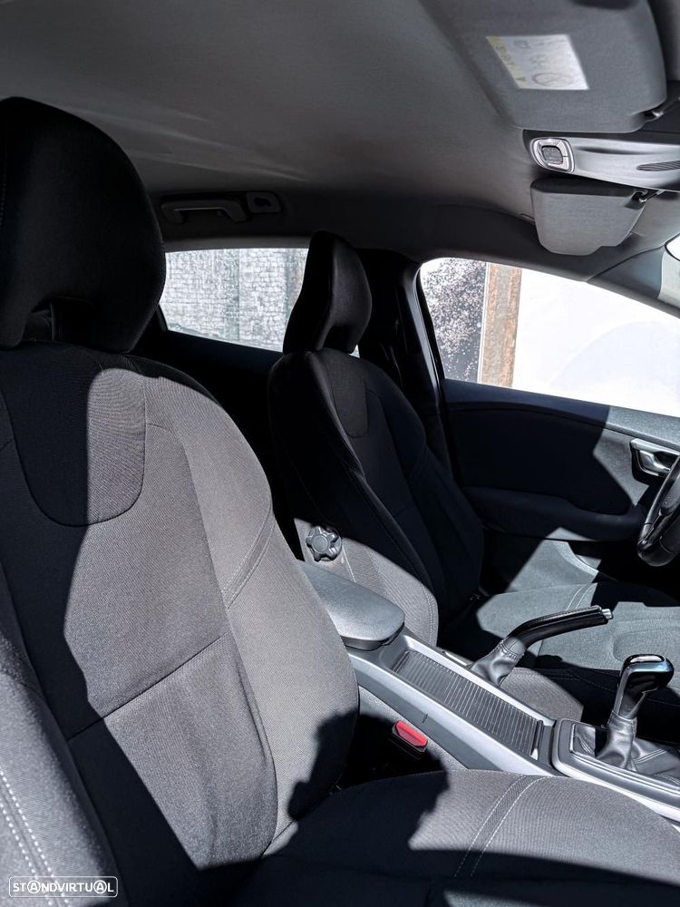 Volvo V40 2.0 D2 Kinetic - 3