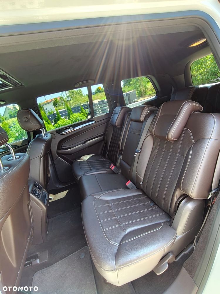 Mercedes-Benz GLS - 19
