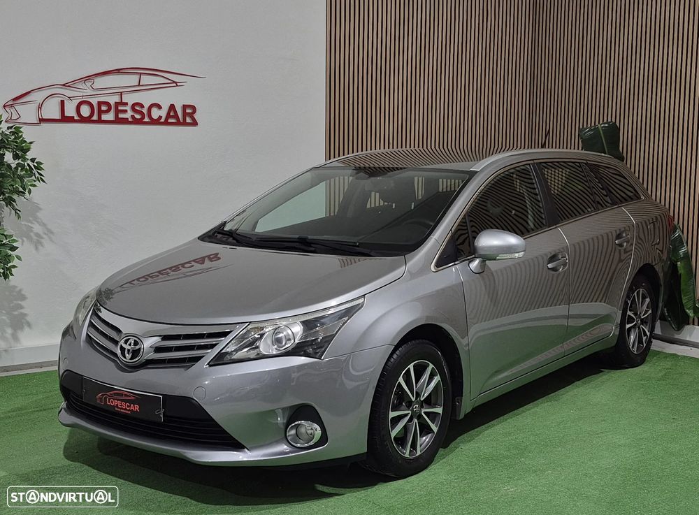 Toyota Avensis SW 2.0 D-4D Exclusive - 1