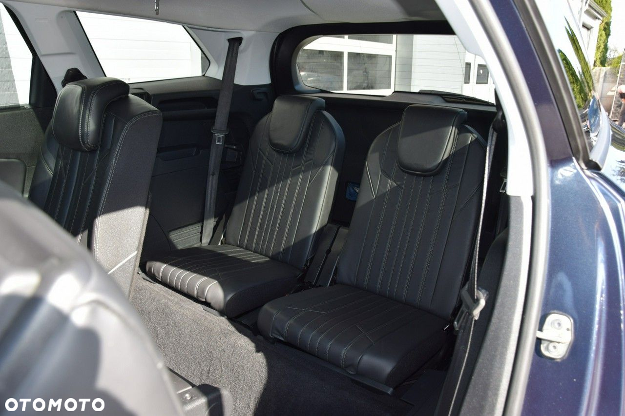 Peugeot 5008 - 5