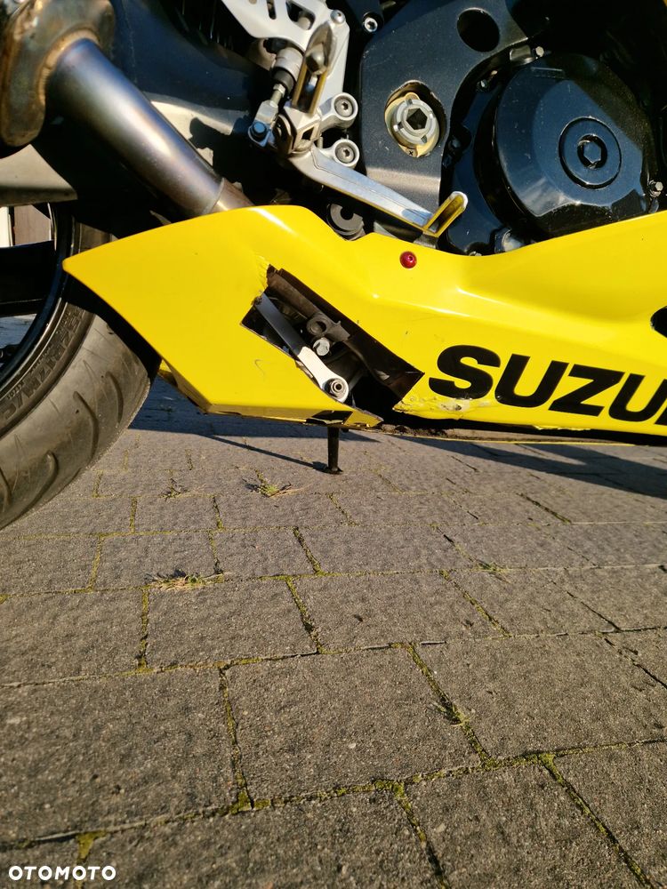 Suzuki GSX-R - 6
