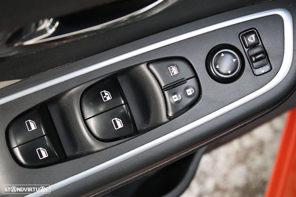 Nissan Micra 1.0 IG-T N-Design Black CVT - 18