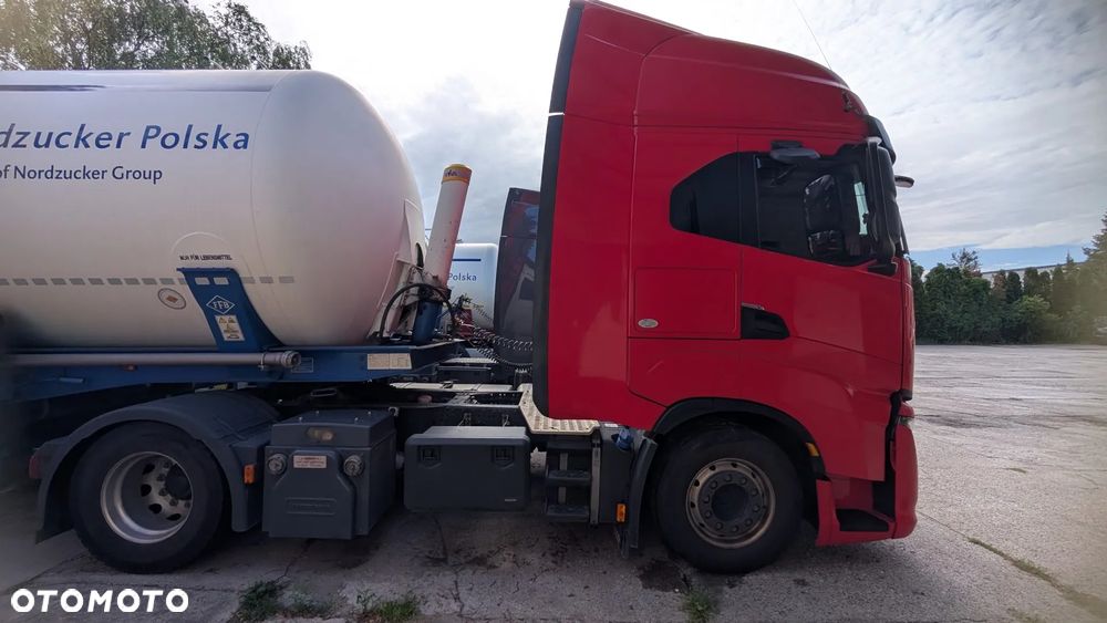 Iveco S-WAY 490 - 3