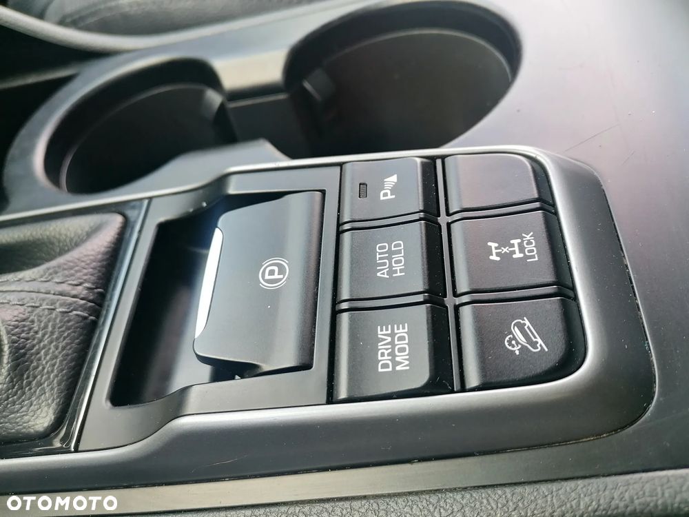 Hyundai Tucson 2.0 CRDi 4WD Automatik Style - 28