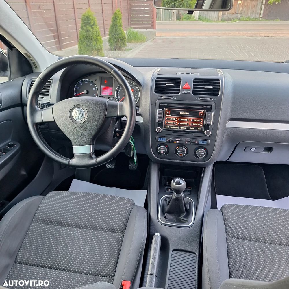 Volkswagen Jetta - 10