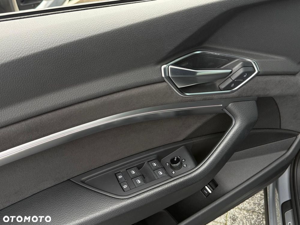 Audi e-tron Sportback - 17