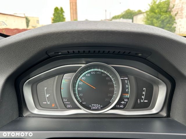 Volvo V60 D4 Geartronic Summum - 18
