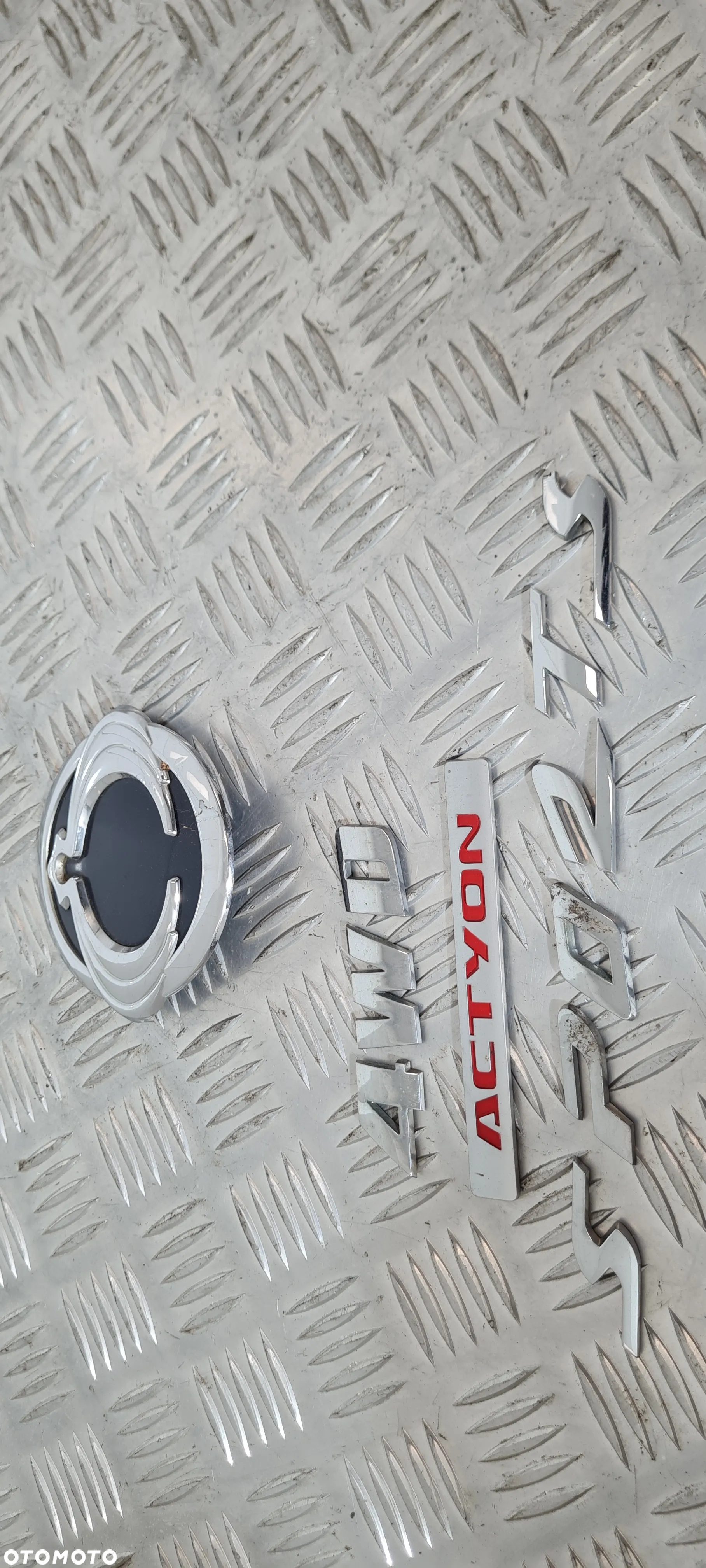 Ssangyong Actyon Sports II Emblemat Znaczek Logo - 11