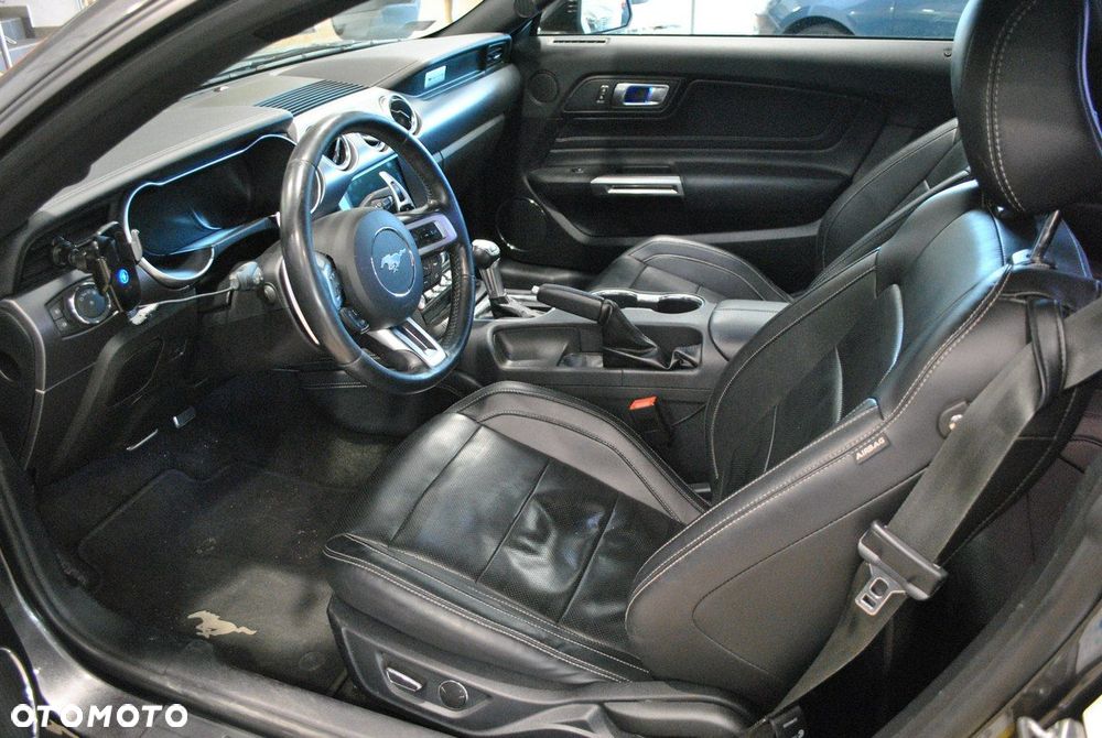 Ford Mustang - 11