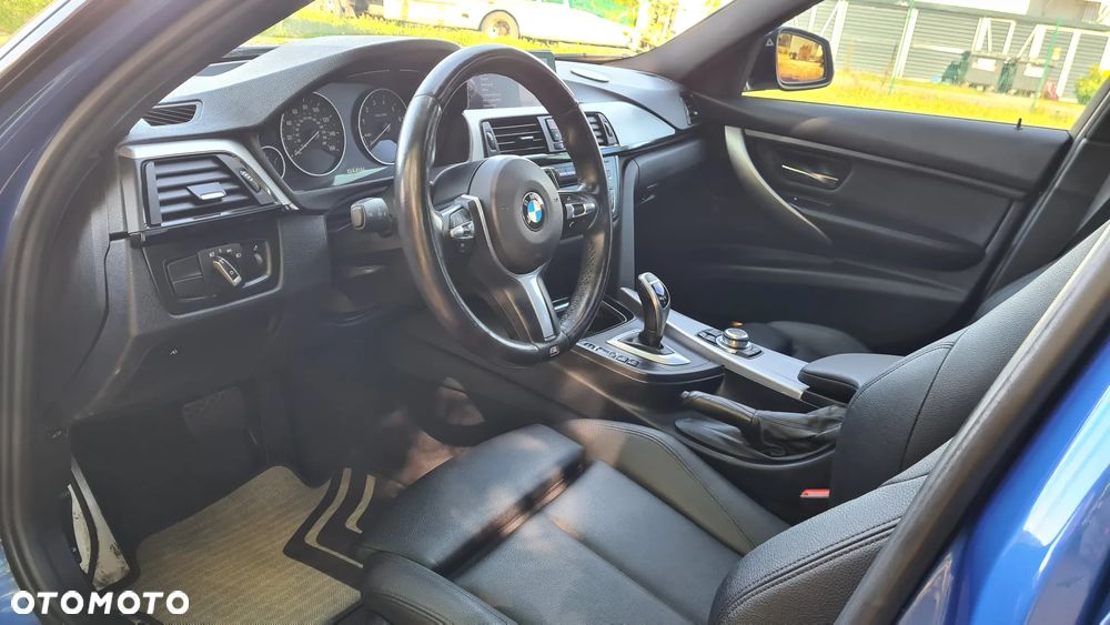 BMW Seria 3 335i Edition Exclusive - 36