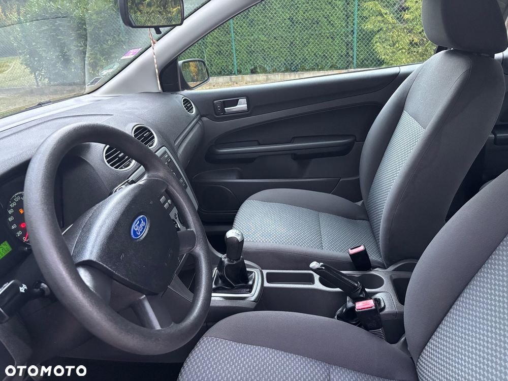 Ford Focus 1.4 16V Connection - 32