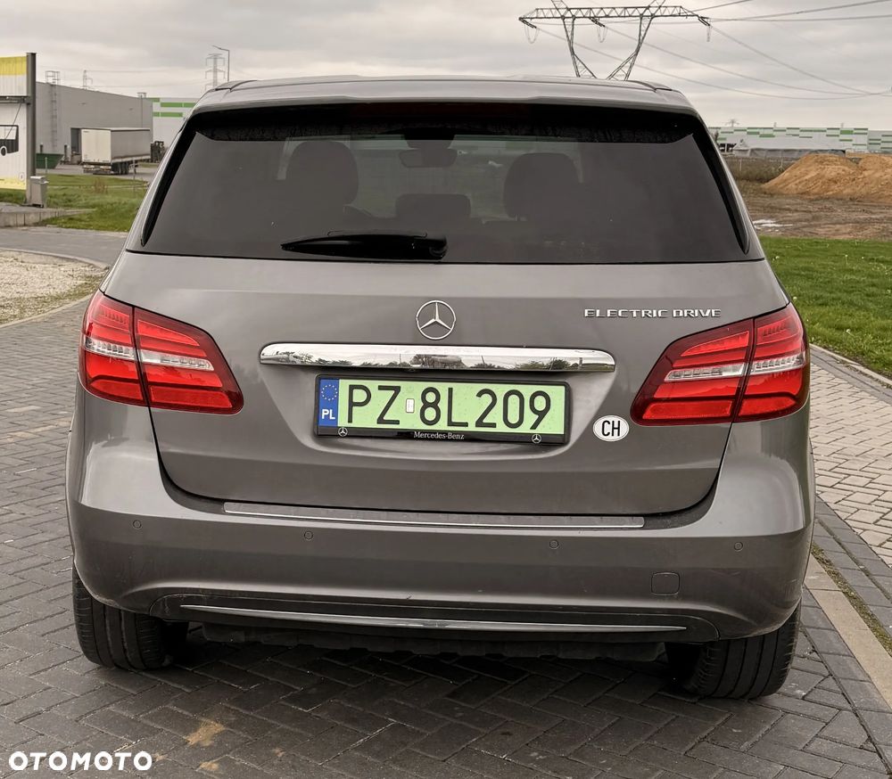 Mercedes-Benz Klasa B (Electric Drive) 250 e - 2