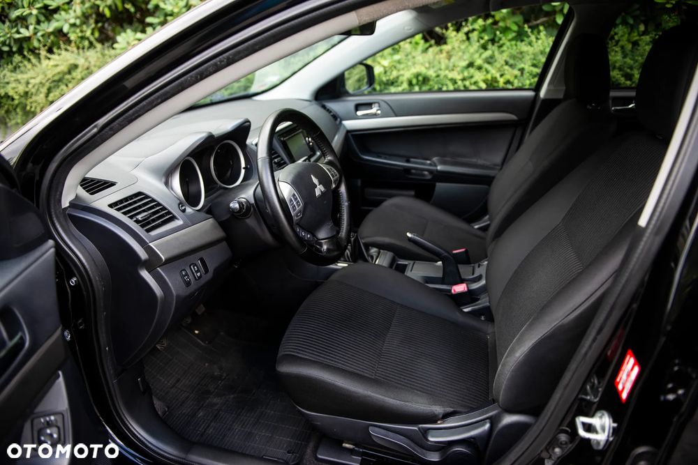 Mitsubishi Lancer 1.6 ClearTec Invite - 16