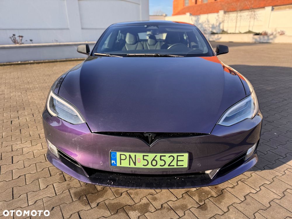 Tesla Model S - 2