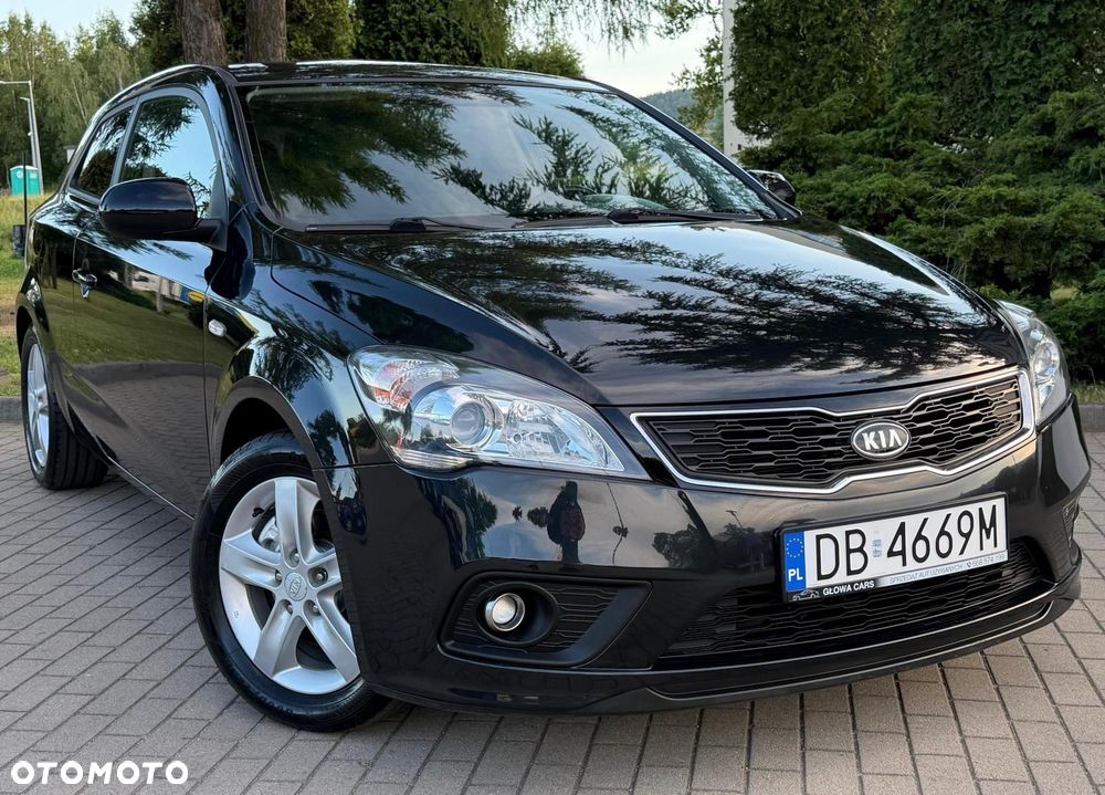 Kia ProCeed 1.4 CVVT Dream-Team Edition - 1