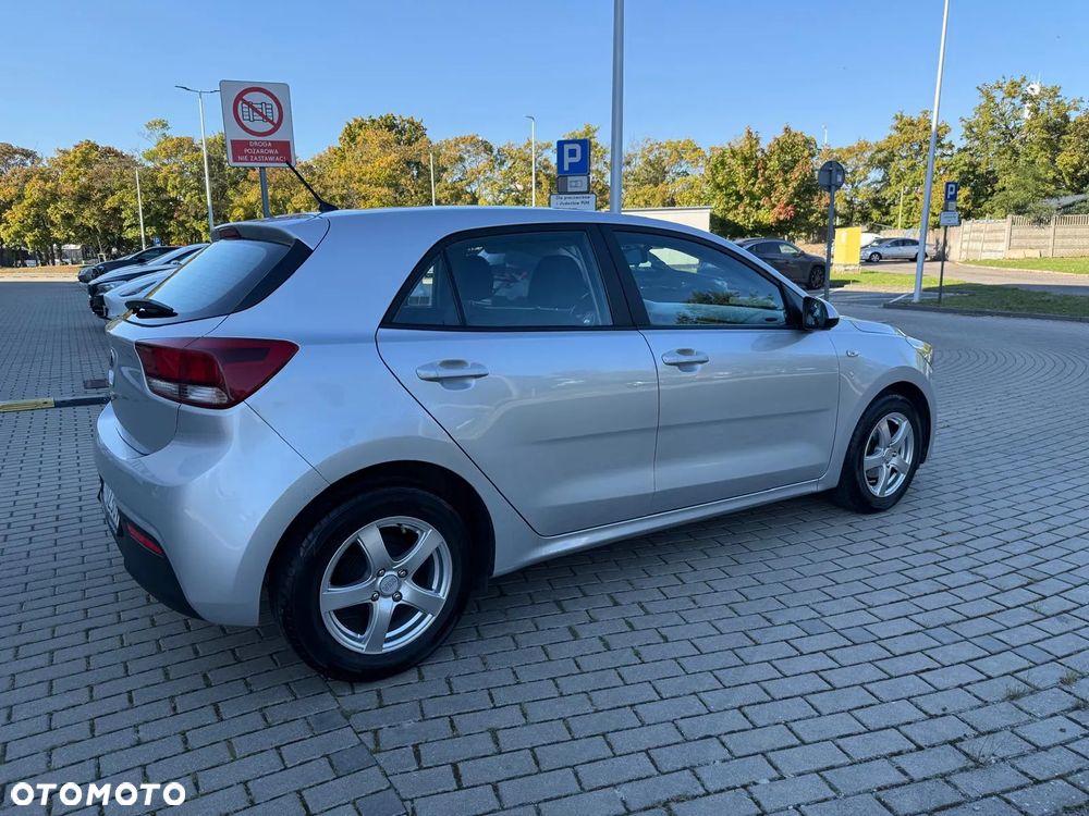 Kia Rio 1.2 M - 7