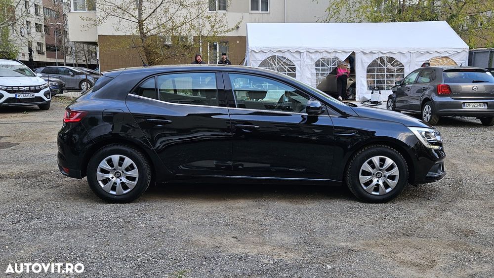 Renault Megane ENERGY TCe 115 Start & Stopp Paris Business - 7