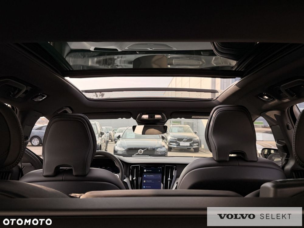 Volvo V60 Cross Country - 28