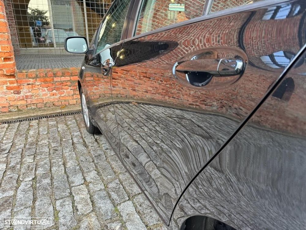 Toyota Yaris 1.0 VVT-i AC - 11