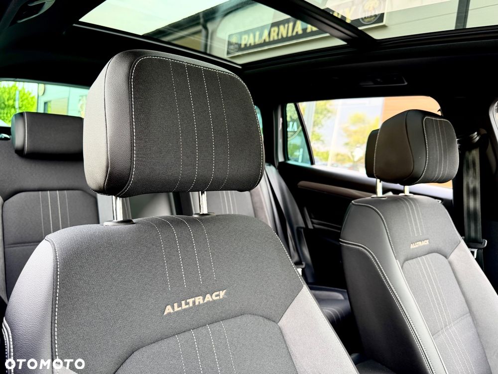 Volkswagen Passat Alltrack 2.0 TDI SCR DSG 4Motion - 29