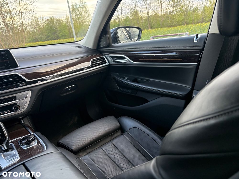 BMW Seria 7 730d xDrive - 16