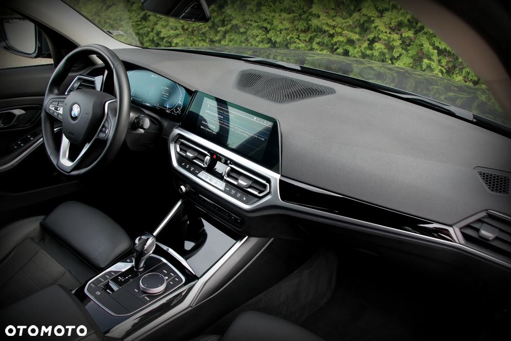 BMW Seria 3 330e Sport Line - 14
