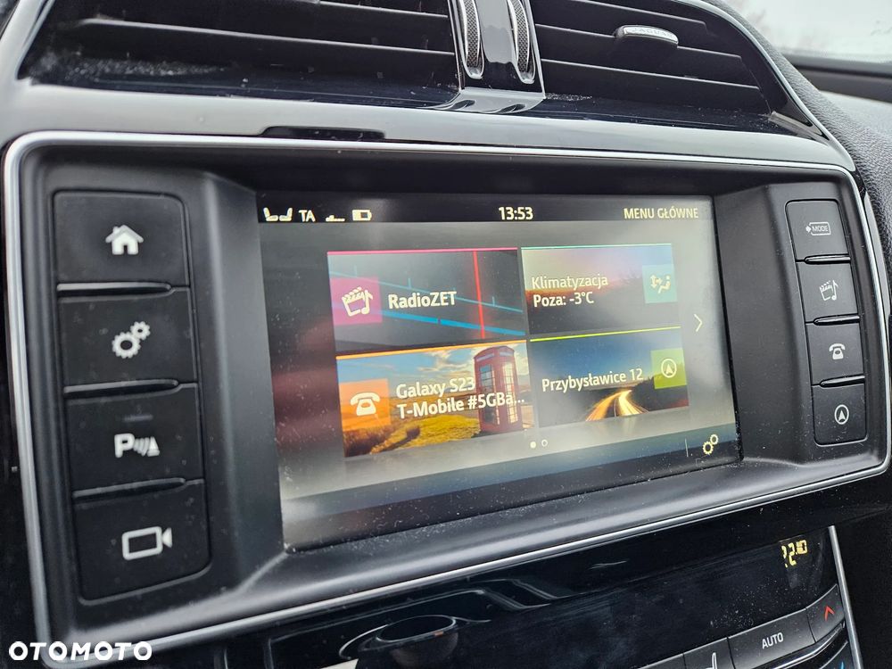 Jaguar XE 2.0 D R-Sport - 10