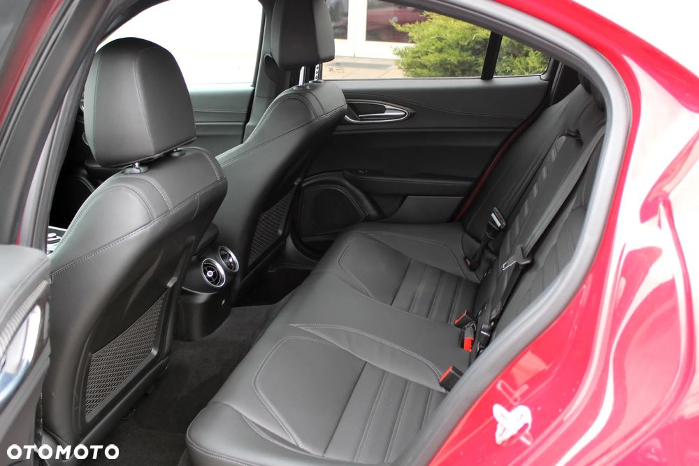 Alfa Romeo Giulia - 21