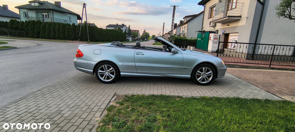 Mercedes-Benz CLK - 13